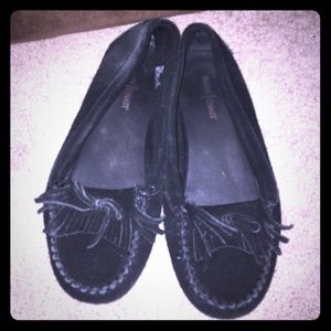 Minnetonka black moccasins